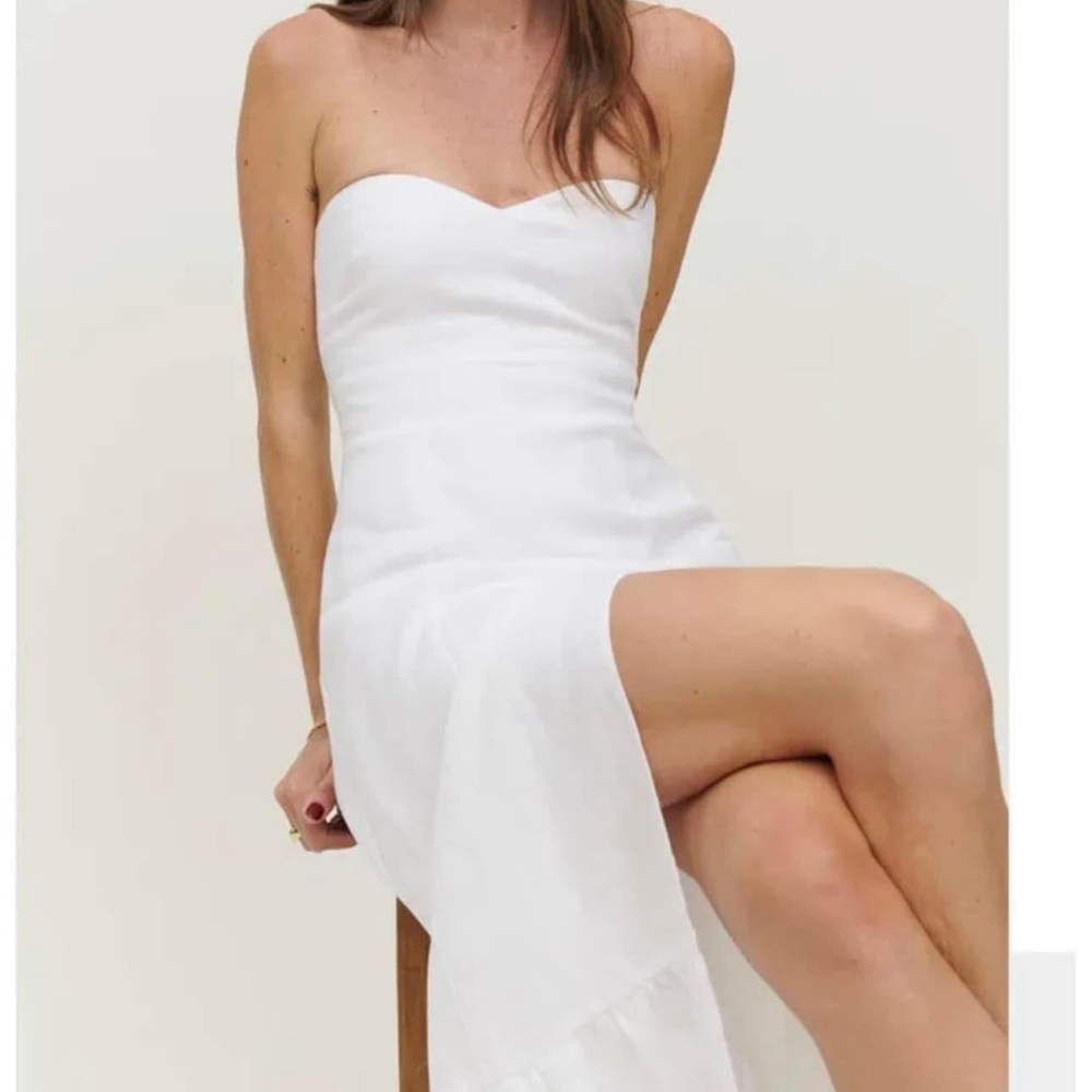 Elegant White Strapless Dress